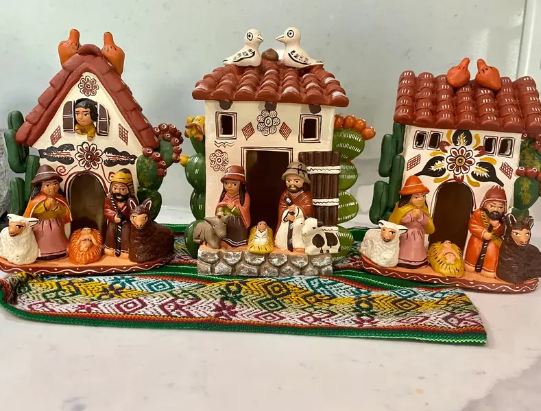 what are nativity scenes “Nacimientos”